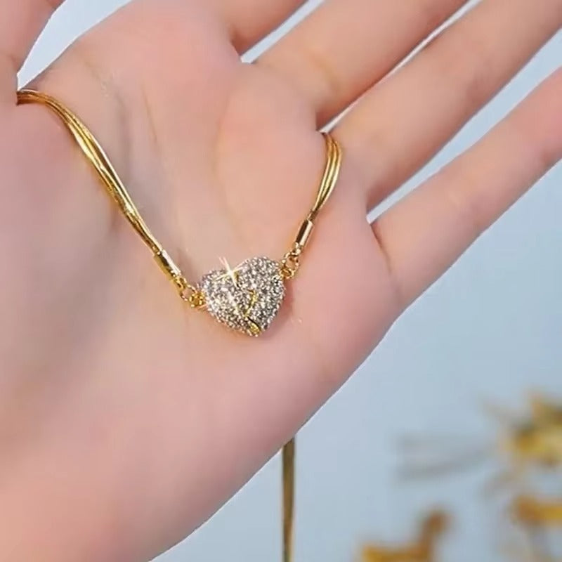 Megnetic HEART Necklace